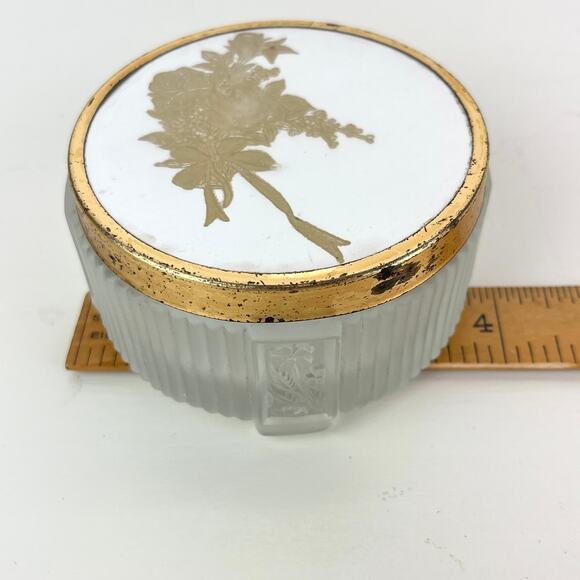 Vintage Ribbed Satin Glass Powder Vanity Jar Trinket Box - Picture 7 of 7
